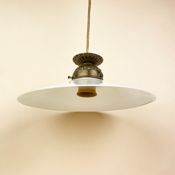Elegant vintage opalglas pendel