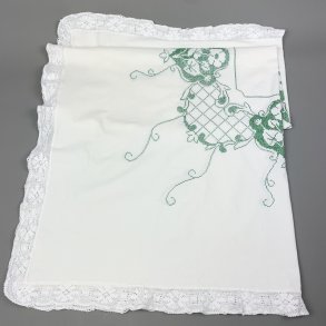 Smuk hvid vintage dug med gr�nt broderi � 130 x 130 cm