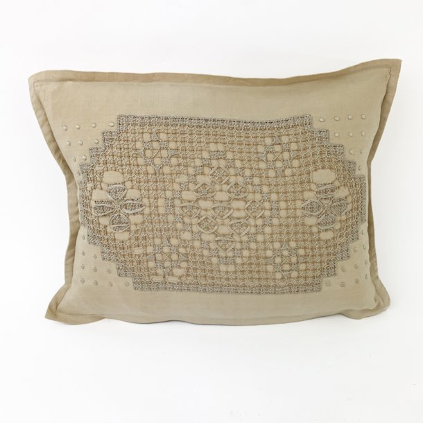 Beige vintage pyntepude 