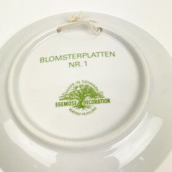 Retro morsdagsplatte med orkid�er � 1971
