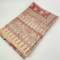 Rote Retro Tagesdecke