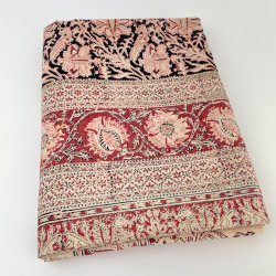 Rote Retro Tagesdecke