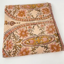 Beige Retro Tagesdecke