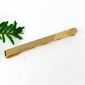 Goldfarbene Retro-Krawattennadel mit Muster