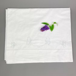 Hvidt vintage pyntelagen med sommerfuglebroderi