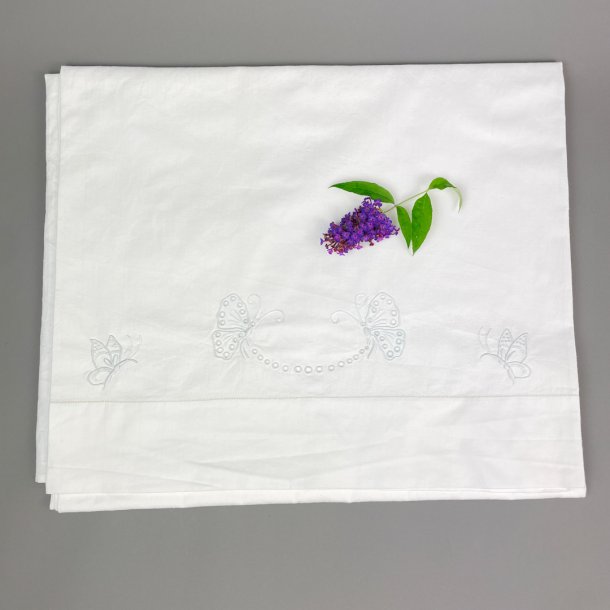Hvidt vintage pyntelagen med sommerfuglebroderi