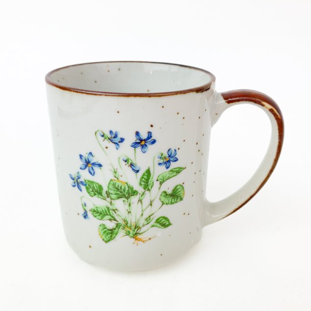 Retro Steingutbecher mit Veilchenmotiv