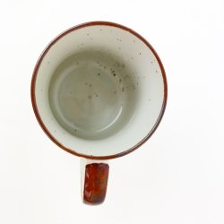 Retro Steingutbecher mit Veilchenmotiv