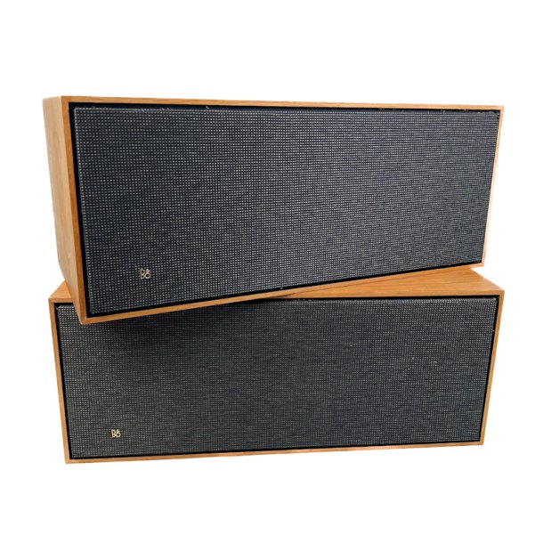 To B&O Beovox 2400 h�jttalere teak