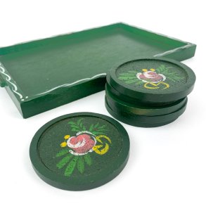 Grn retro bakke med seks flaskebakker