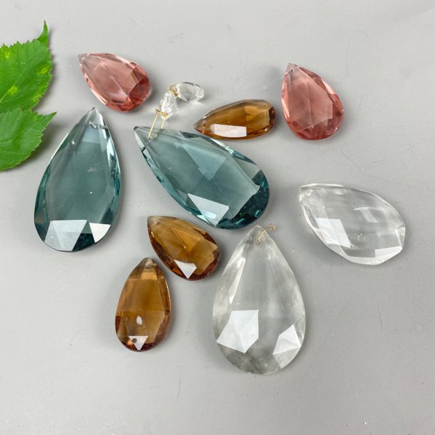 Farvede vintage dr�beprismer