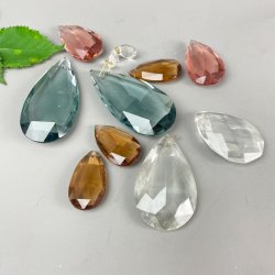 Farvede vintage dr�beprismer