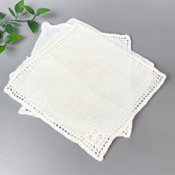 Fire flakoner med smukt h�ndarbejde