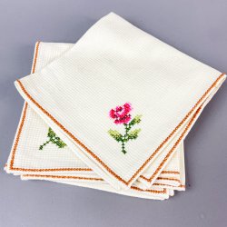 Fire vintage mundservietter med broderi
