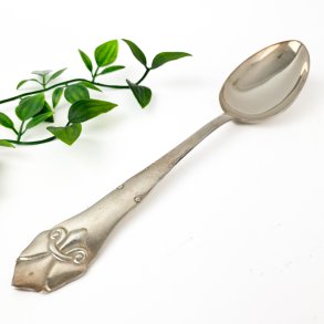 Esslffel mit Lilienmotiv