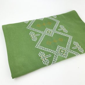 Grne Tischdecke mit weier Hardanger-Stickerei  180 cm