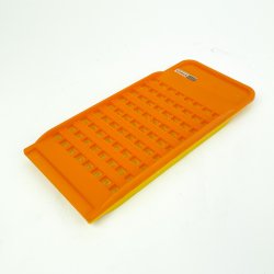 Oranges Retro Reibeisen