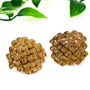 Zwei goldene Vintage Ohrringe