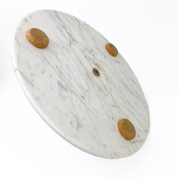 Runde Servierplatte mit Griff aus Marmor