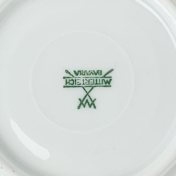 Smrasietter, porceln med sort og guld kant