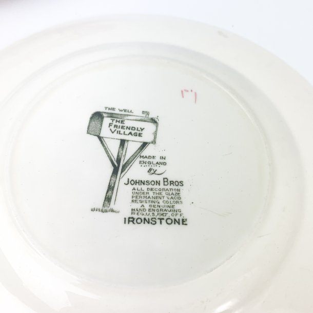 Kuchenteller - The Friendly Village - Johnson Bros