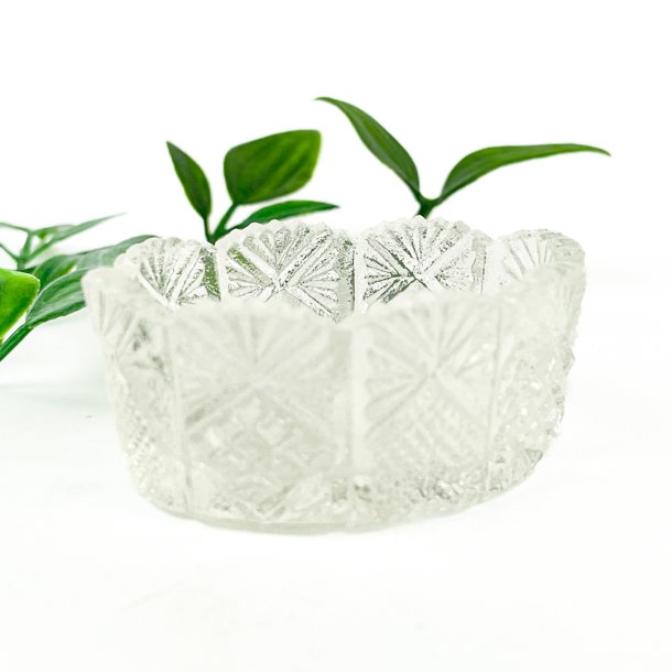 Ovalt vintage saltkar i presset glas