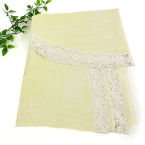 Schne gelbe Retro Tischdecke mit Klppelspitze  130 cm