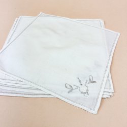 Seks broderede vintage servietter