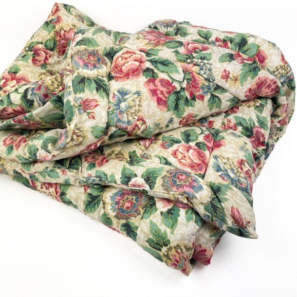 Stort blomstret vintage vatt�ppe