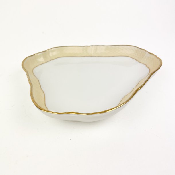 Royal Copenhagen Creme Svejfet fad