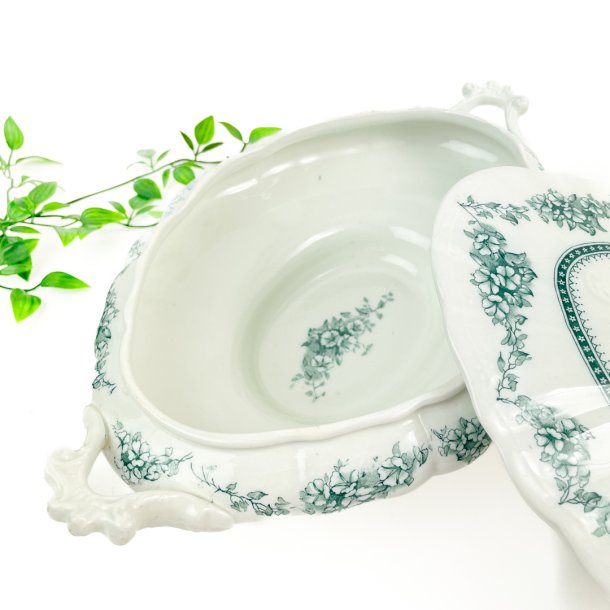 Vintage Wedgwood terrin