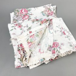 Vintage blomstrede gardiner