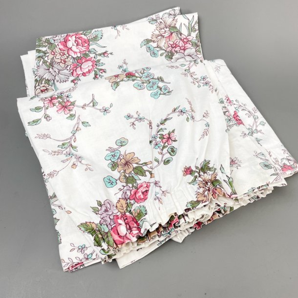 Vintage blomstrede gardiner