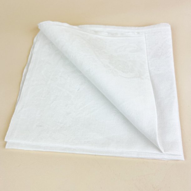 To hvide vintage damask mundservietter