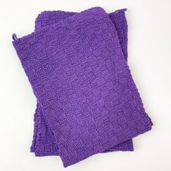 Zwei gestrickte lila Kchenhandtcher