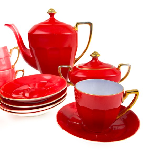 Rotes Vintage-Puppengeschirr