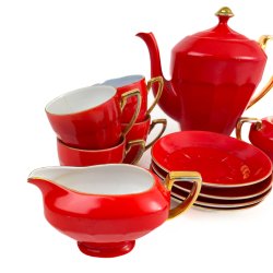 Rotes Vintage-Puppengeschirr