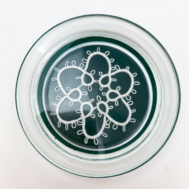 Fire vintage glasbakker i glas og blonde