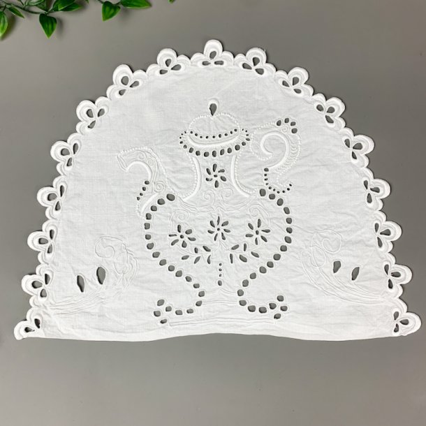 Vintage kommodedug broderi