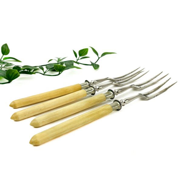 Fire vintage p�l�gsgafler med skaft i ben