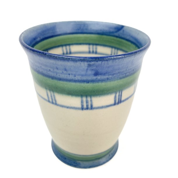 Blaues Vintage-Steingutbecher