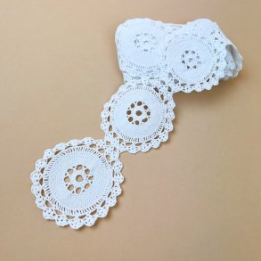 Hvid vintage h�klet blonde - 7 x 230 cm