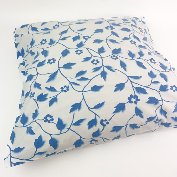 Et pudebetrk i hvid og bl