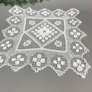 Weie geklppelte Vintage-Decke