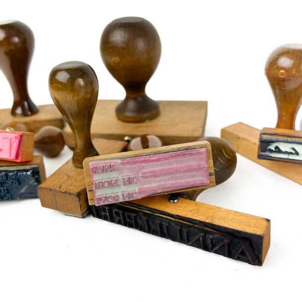 Ni vintage tr�stempler