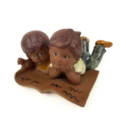 To b�rn retro figur