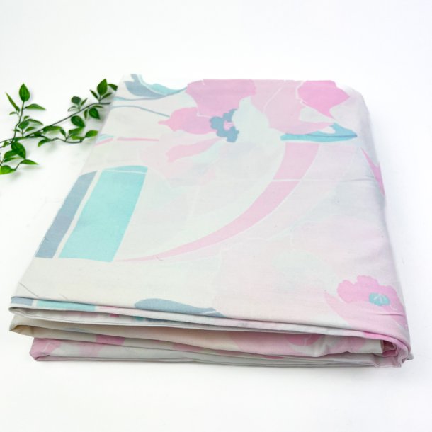 To s�t pastelfarvet retro senget�j