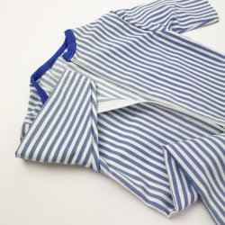 Vintage baby natdragt med lysebl striber