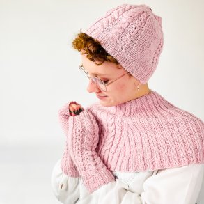 Vinter st i lys rosa uld.