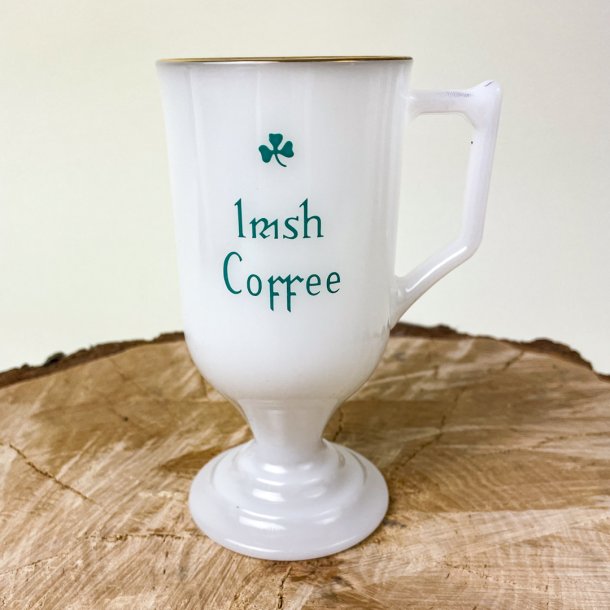 Irish coffee glas i hvid opalglas